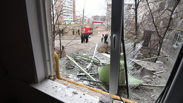 Вид из окна дома на Удмуртской улице в Ижевске, пострадавшего в результате частичного обрушения