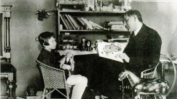 Корней Чуковский с дочерью Мурой. 1926 год