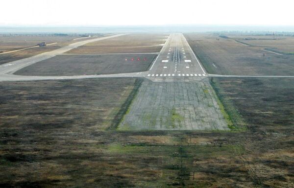 Взлетно-посадочная полоса для посадки орбитальных космических кораблей типа Буран Взлетно-посадочная полоса для посадки орбитальных космических кораблей типа Буран