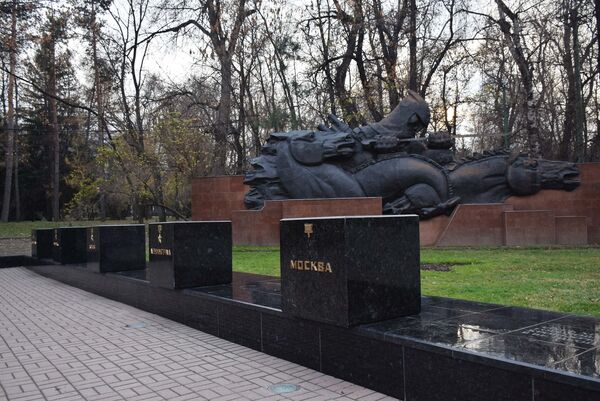 Парк имени 28 гвардейцев-панфиловцев в Алма-Ате