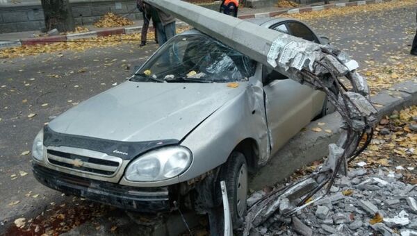 ДТП в Феодосии, где на авто упала опора ЛЭП