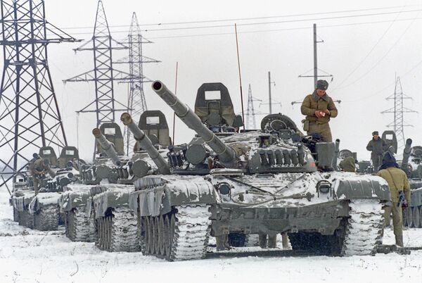 Ввод российских войск в Чечню в 1994 г. Ввод российских войск в Чечню в 1994 г.