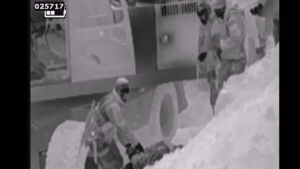 Видео задержания банды, добывающей песок на территории бывшего военного аэродрома в Крыму