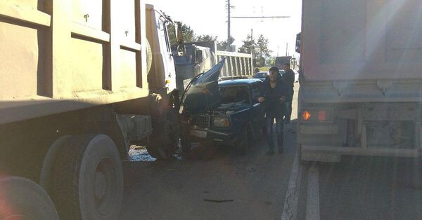 ДТП с участие ВАЗ 2107 и большегруза на трассе Симферополь-Ялта ДТП с участие ВАЗ 2107 и большегруза на трассе Симферополь-Ялта
