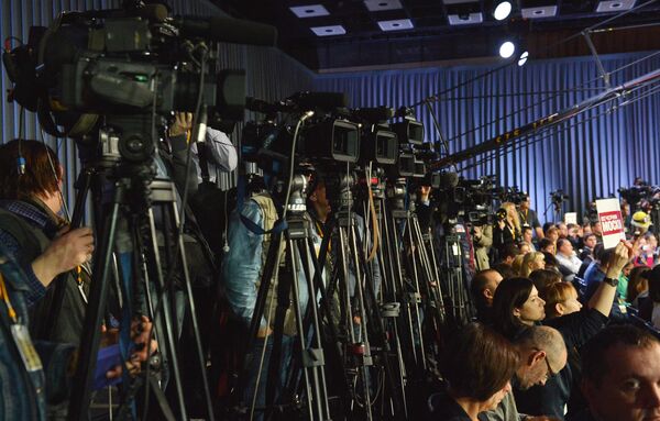 Журналисты на одиннадцатой большой ежегодной пресс-конференции президента России Владимира Путина Журналисты на одиннадцатой большой ежегодной пресс-конференции президента России Владимира Путина