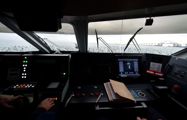 Капитанский мостик пограничного катера-перехватчика проекта Соболь