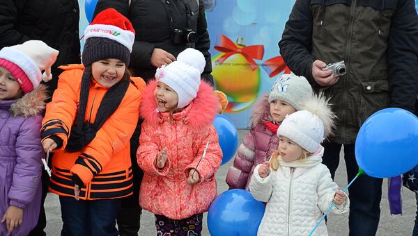 Маленькие зрители восьмого ежегодного Мороз-парада в Ялте