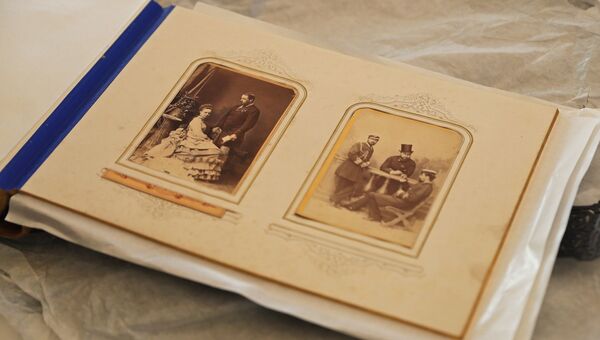 Большой императорский альбом с семейными фотографиями Александра II и Марии Александровны