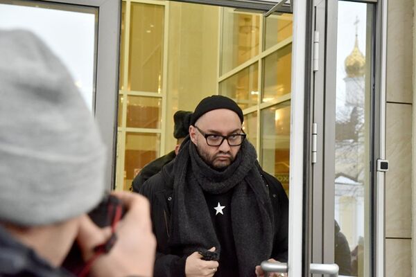 Рассмотрение в Мосгорсуде апелляции на продление домашнего ареста Кирилла Серебренникова. 4 декабря 2017 Рассмотрение в Мосгорсуде апелляции на продление домашнего ареста Кирилла Серебренникова. 4 декабря 2017