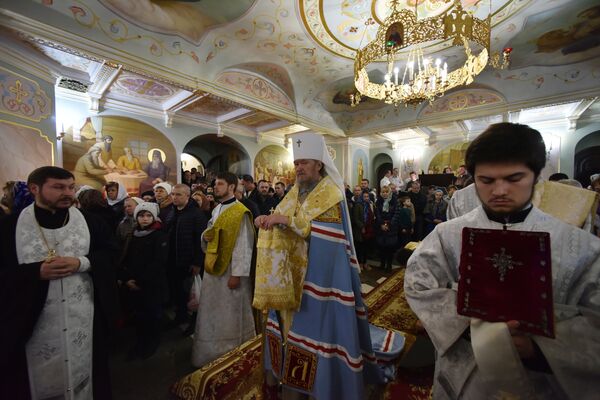 Митрополит Симферопольский и Крымский Лазарь проводит Рождественское всенощное бдение в Александро-Невском кафедральном соборе в Симферополе Митрополит Симферопольский и Крымский Лазарь проводит Рождественское всенощное бдение в Александро-Невском кафедральном соборе в Симферополе