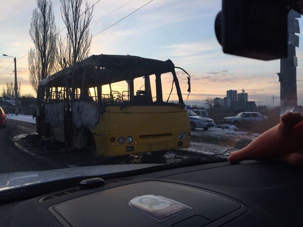 Сгоревшая маршрутка в Симферополе Сгоревшая маршрутка в Симферополе