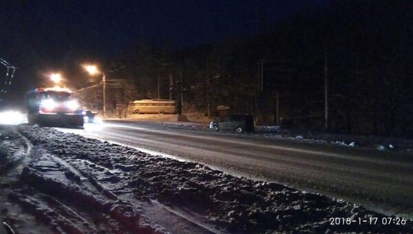 Очистка крымской дороги от снега