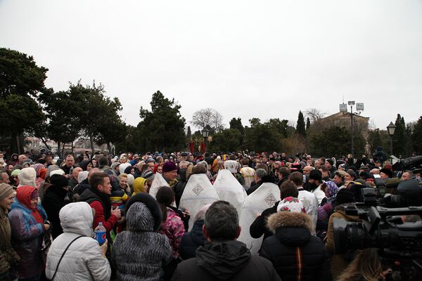 В Севастополе на Херсонеса Таврического состоялся крестный ход и освящение воды в честь Крещения Господня
