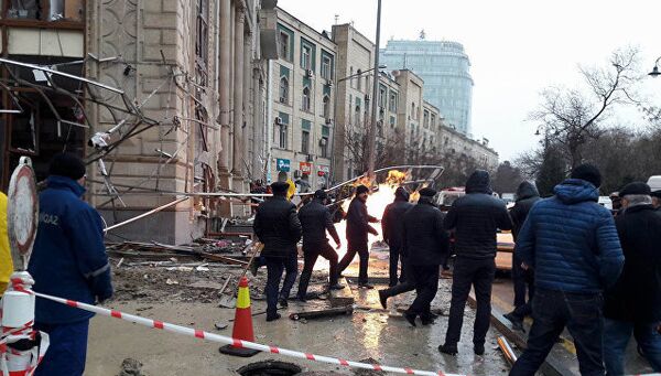 Последствия взрыва в центре Баку, Азербайджан
