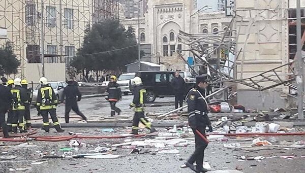 Последствия взрыва в центре Баку, Азербайджан