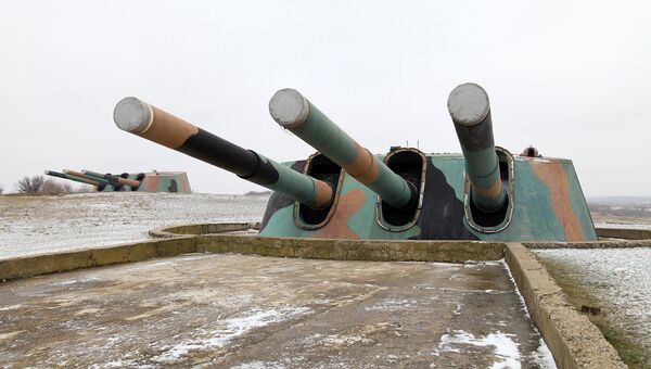 Башни 30-й бронебашенной береговой батареи в Севастополе
