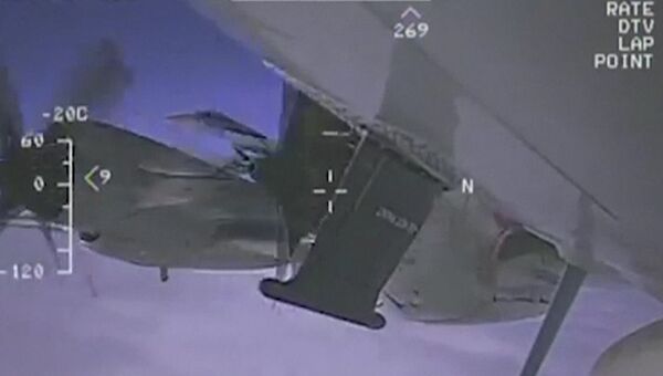 Стоп-кадр видео перехвата американского самолета EP-3 Aries над Черным морем