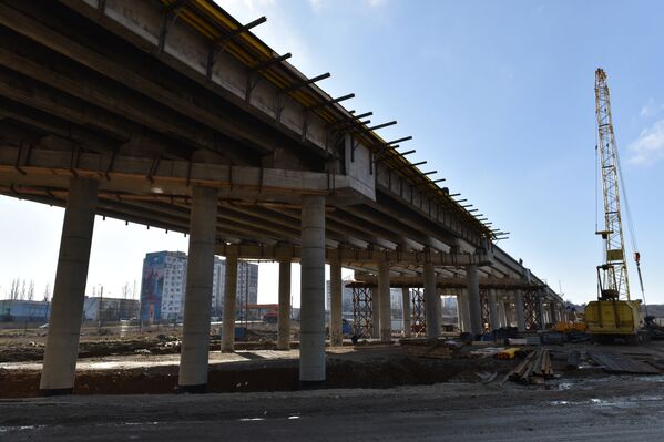 Работы по строительству путепровода в составе шоссе Героев Сталинграда. Автоподходы