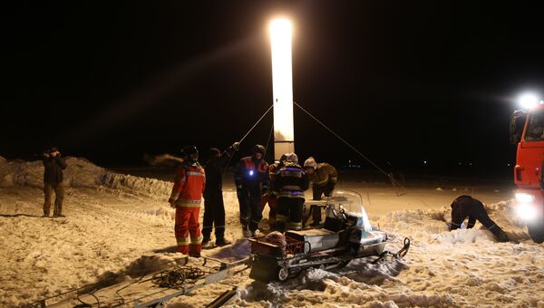 Спасатели на месте крушения пассажирского самолета Ан-148 в Московской области