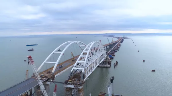 Вид на Крымской мост. Съемка с коптера Вид на Крымской мост. Съемка с коптера