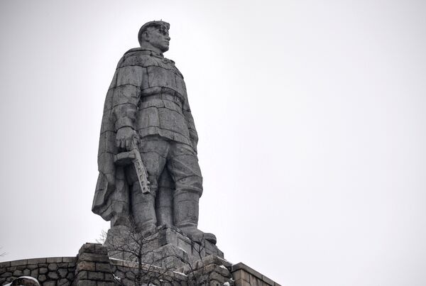 Памятник советскому солдату-освободителю (памятник Алёша) в болгарском городе Пловдив Памятник советскому солдату-освободителю (памятник Алёша) в болгарском городе Пловдив