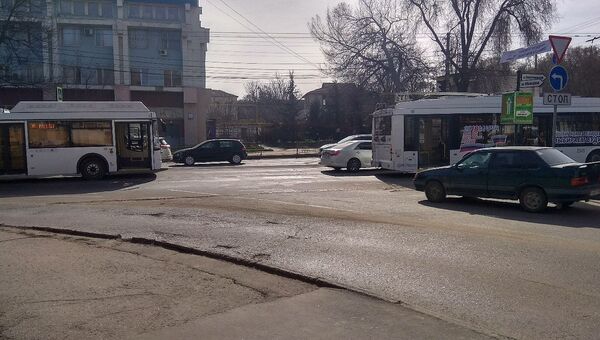 Пробка на улице Севастопольской в Симферополе. 13 марта 2018