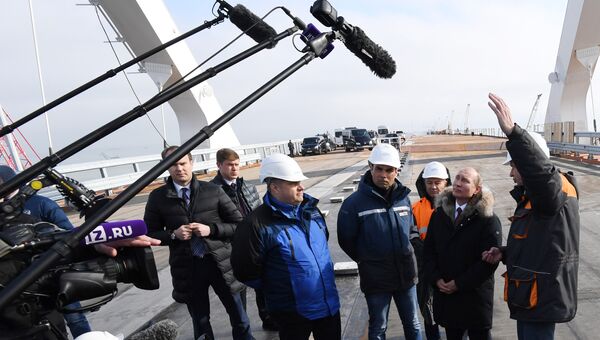 Президент России Владимир Путин на стройплощадке Крымского моста. 14 мая 2018
