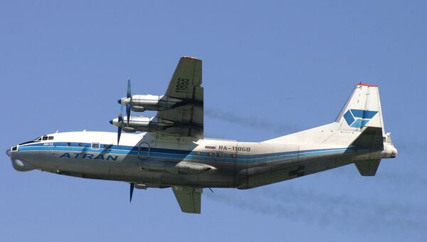 Самолет АН-12. Архивное фото
