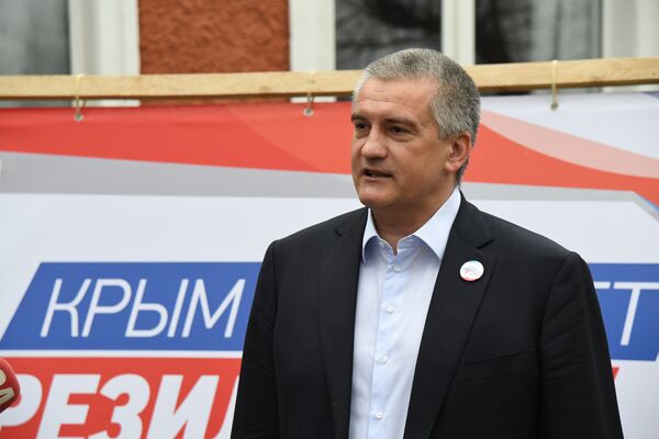 Глава Республики Крым Сергей Аксенов голосует на выборах президента. 18 марта 2018 Глава Республики Крым Сергей Аксенов голосует на выборах президента. 18 марта 2018