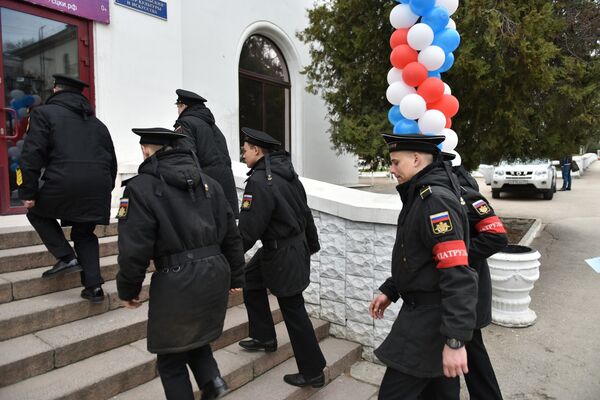 Военнослужащие Черноморского флота участвуют в голосовании на выборах президента России Военнослужащие Черноморского флота участвуют в голосовании на выборах президента России