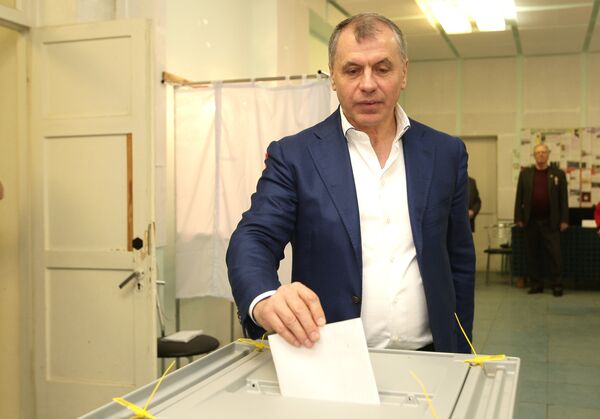 Председатель Госсовета РК Владимир Константинов проголосовал на выборах президента. 18 марта 2018 Председатель Госсовета РК Владимир Константинов проголосовал на выборах президента. 18 марта 2018