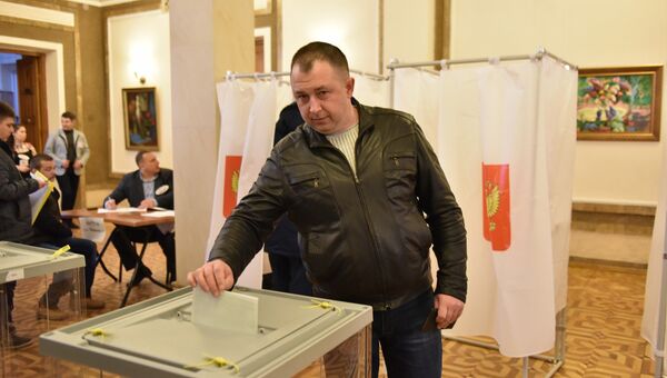 Голосование на выборах президента РФ на участке в Севастополе