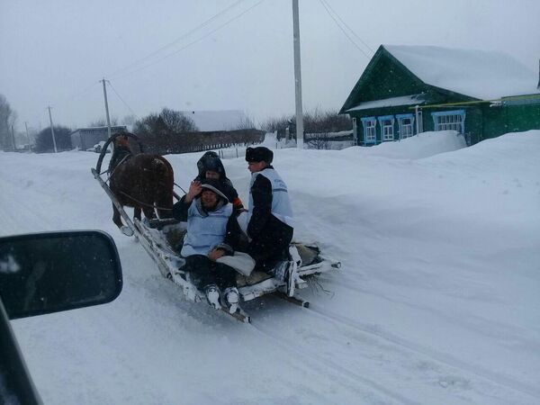 Выездная участковая комиссия в Ульяновской области во время выборов президента РФ. 18 марта 2018 Выездная участковая комиссия в Ульяновской области во время выборов президента РФ. 18 марта 2018