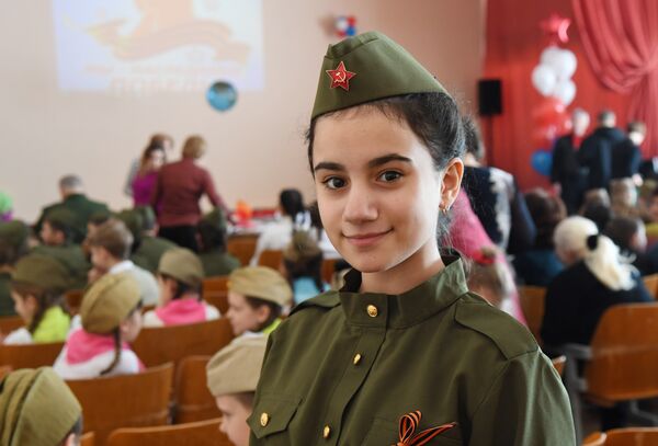 Ученица 7-го класса МБОУ СОШ №23 Сабрие Рашитова Ученица 7-го класса МБОУ СОШ №23 Сабрие Рашитова
