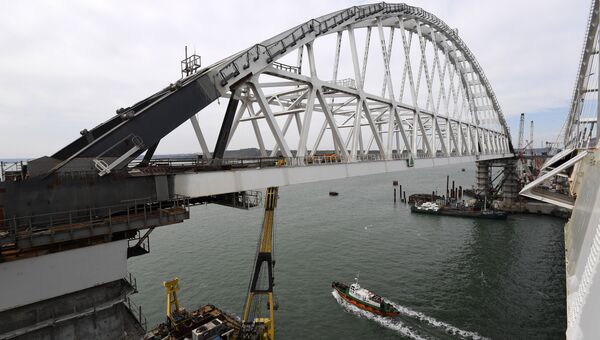 Видео сборки железнодорожной арки Крымского моста. 23 марта 2018