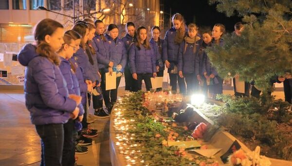 В Артеке прошла акция в память о жертвах трагедии в Кемерово