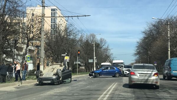 ДТП с участием двух легковых автомобилей в Симферополе. 31 марта 2018