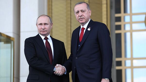 Президенты России и Турции Владимир Путин и Реджеп Тайип Эрдоган во время встречи в Анкаре. 3 апреля 2018