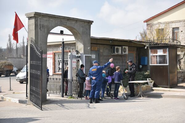Центральный вход в музей-заповедник Херсонес Таврический Центральный вход в музей-заповедник Херсонес Таврический