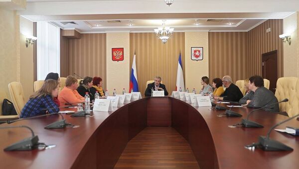 Встреча главы Республики Крым Сергея Аксенова с родственниками моряков судна Норд, которое арестовали на Украине