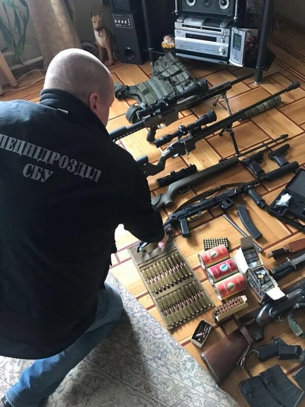 В Одессе правоохранители изъяли крупный арсенал оружия В Одессе правоохранители изъяли крупный арсенал оружия