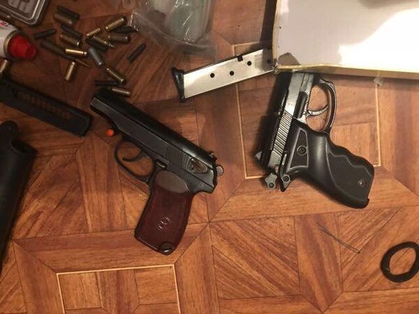 В Одессе правоохранители изъяли крупный арсенал оружия В Одессе правоохранители изъяли крупный арсенал оружия