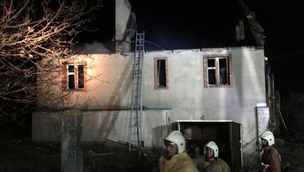 Пожар в двухэтажном жилом доме в Пионерском