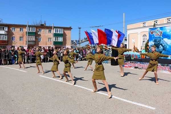 Встреча поезда Победы в Керчи Встреча поезда Победы в Керчи