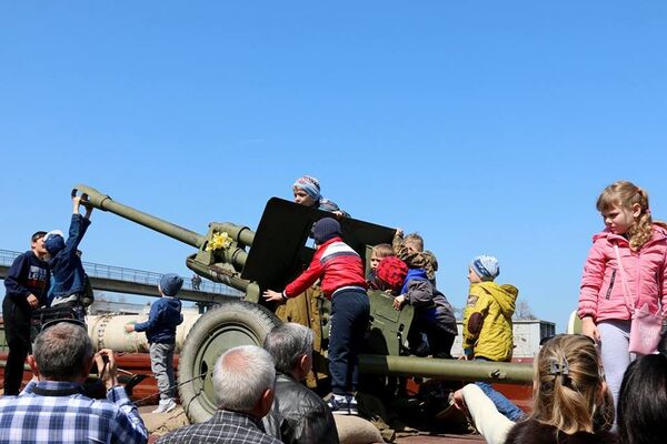 Встреча поезда Победы в Керчи Встреча поезда Победы в Керчи