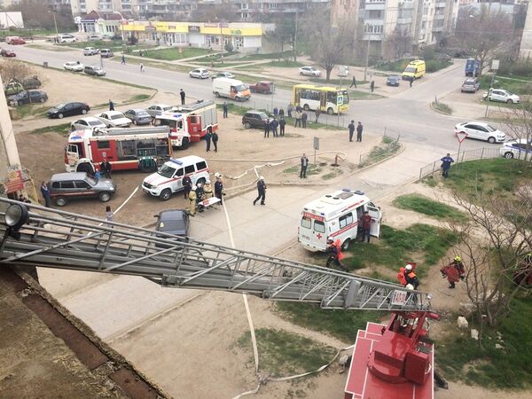 Комплексные учения по ликвидации последствий взрыва бытового газа в Евпатории Комплексные учения по ликвидации последствий взрыва бытового газа в Евпатории