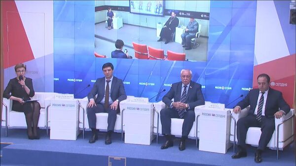 Видеомост, посвященный четырехлетию указа президента РФ о реабилитации народов Крыма Видеомост, посвященный четырехлетию указа президента РФ о реабилитации народов Крыма