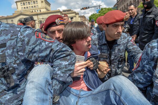 Протесты в Ереване, Армения. 22 апреля 2018 Протесты в Ереване, Армения. 22 апреля 2018