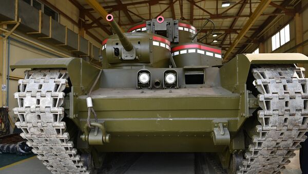 Пятибашенный танк Т-35: на Урале восстановили парадный мамонт Сталина