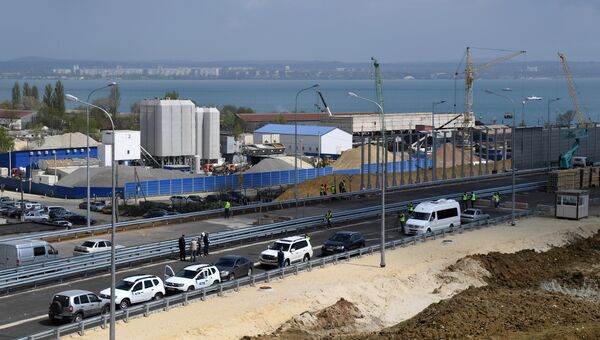 Строительство автоподходов к Крымскому мосту со стороны Керчи